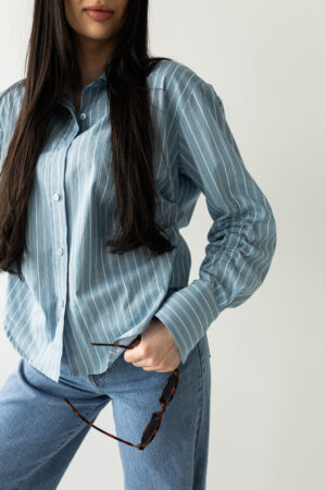 Koszula w paski polskiej produkcji baby blue