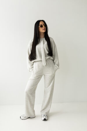 Szary komplet dresowy z wiązaniem